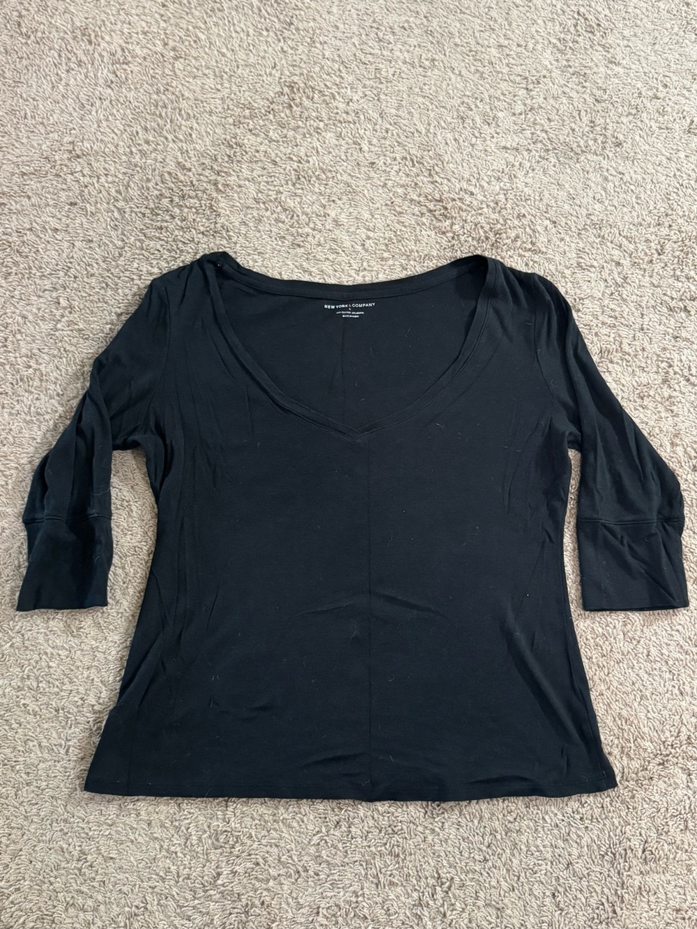 New York & Company Black wide V-Neck Three-Quarter Sleeve Top